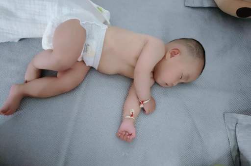 舞钢怀孕感觉自己心跳明显